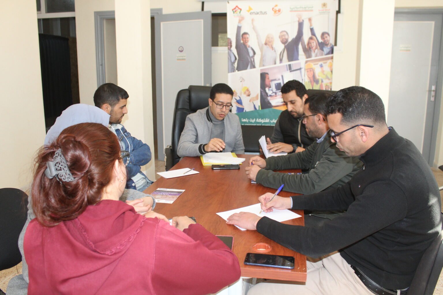 Jeunes participant à une activité de la plateforme